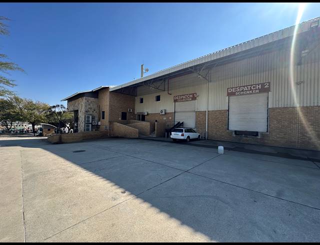 8,500M² WAREHOUSE FOR SALE IN LINBRO PARK